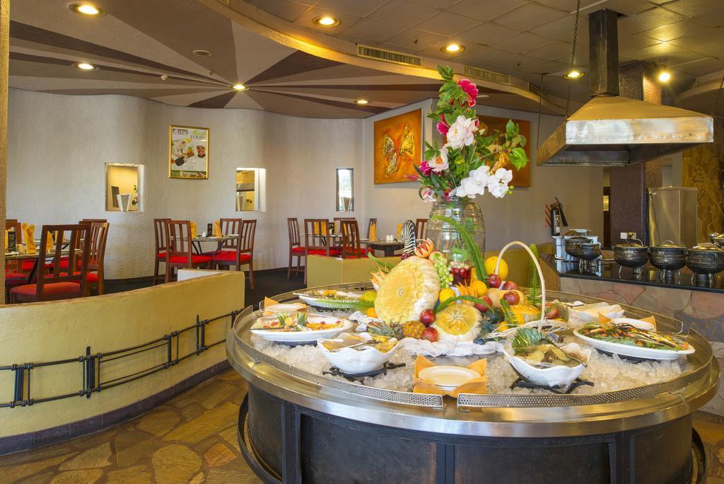 Rainbow Towers Hotel & Conference Centre Harare Bagian luar foto